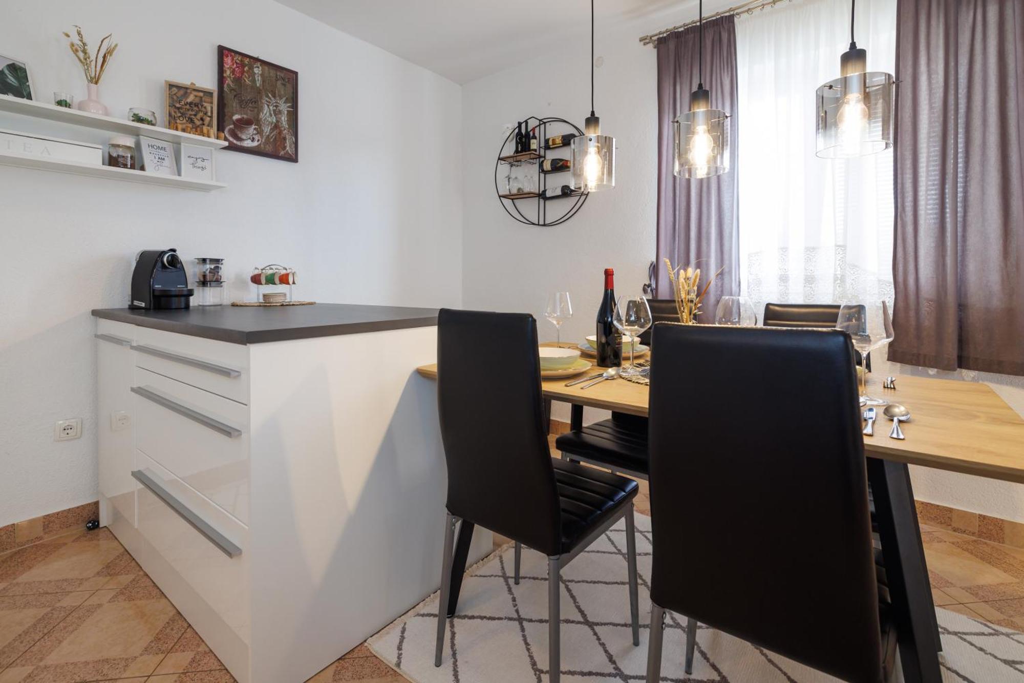Spacious And Modern App With Big Terrace Malinska Eksteriør billede
