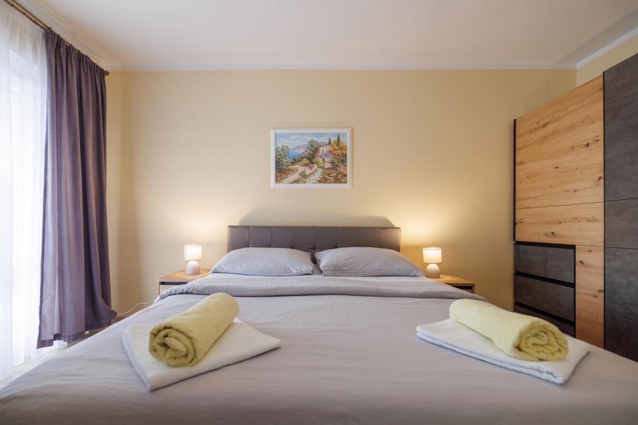Spacious And Modern App With Big Terrace Malinska Eksteriør billede