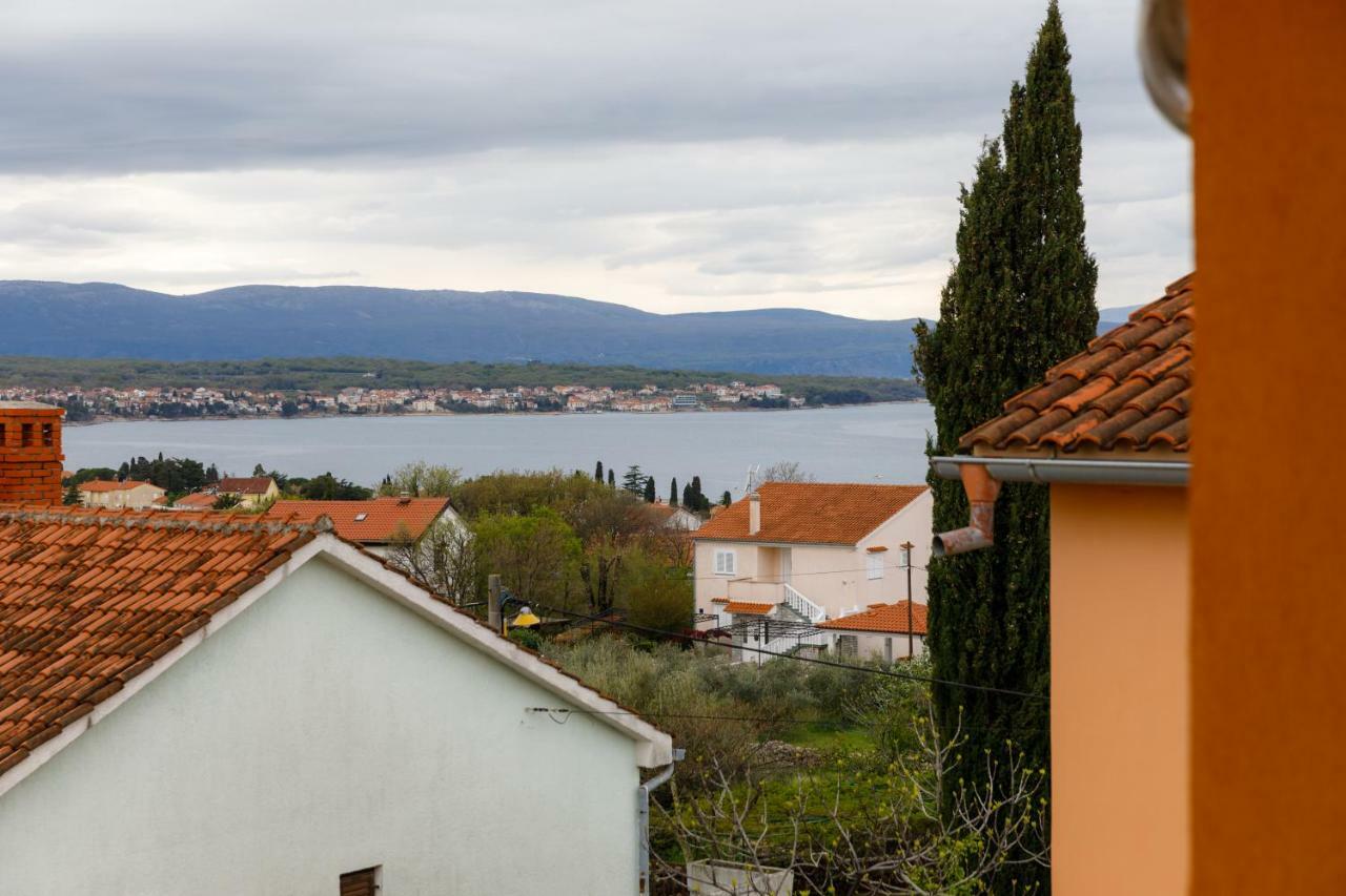 Spacious And Modern App With Big Terrace Malinska Eksteriør billede